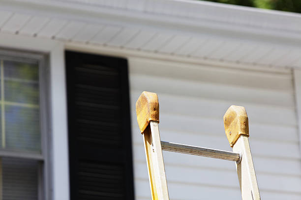 How To Choose The Right Materials for Your Siding Installation in 'Maysville, OK